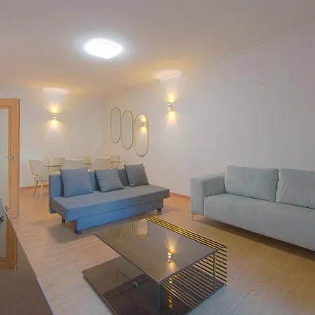 Modern Lisbon By Homing شقة